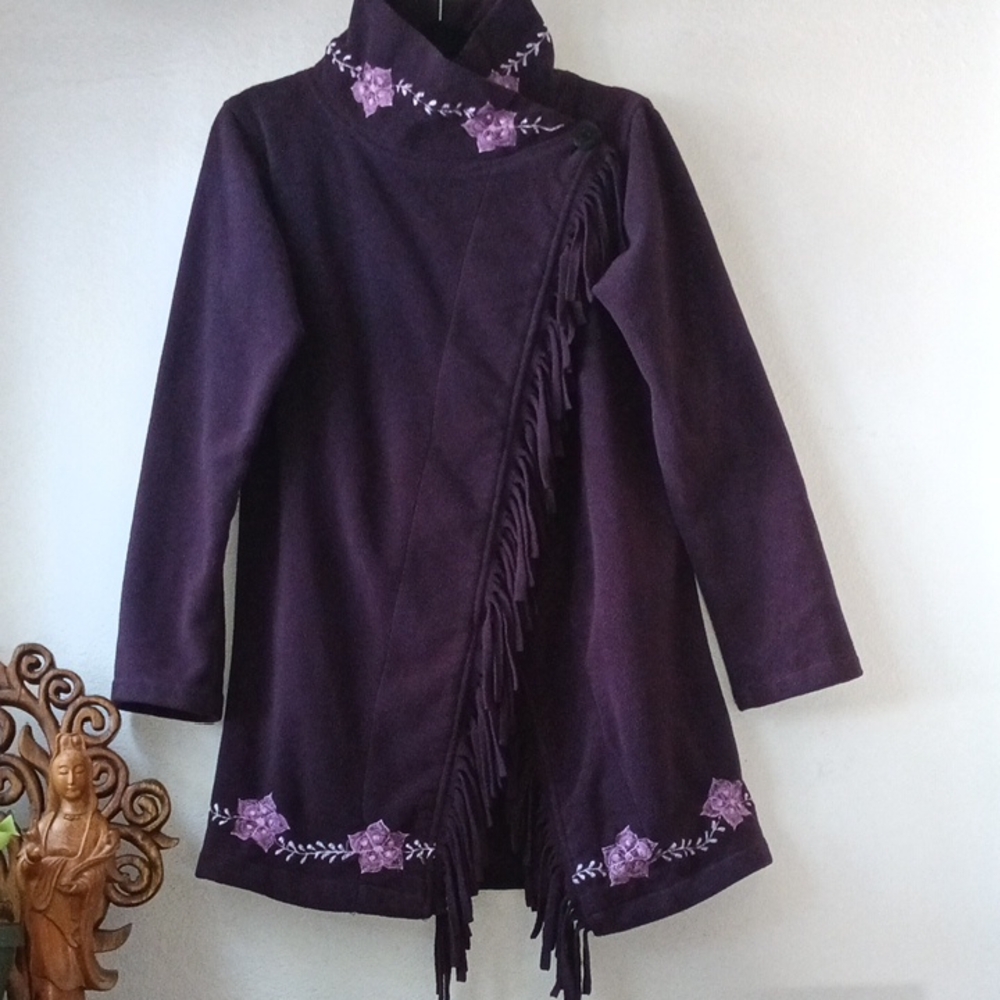 Vintage Embroidered And Fringe Fleece